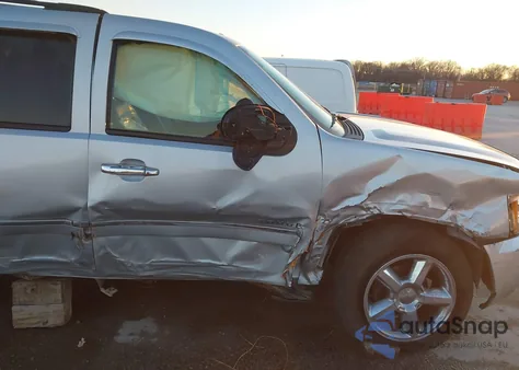 2012 Chevrolet Tahoe Ltz z USA, uszkodzony, nr VIN 1GNSKCE00CR161520